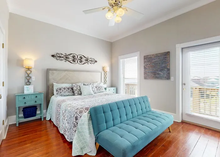 Holiday home Emerald Isle East